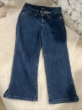 NYDJ Dark Blue Wide-Leg Jeans with Subtle Fade